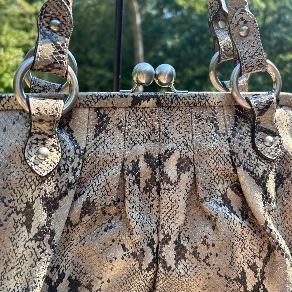 Kenneth Cole Women’s Vintage Leather Snakeskin Shoulder Bag Purse - Picture 7 of 15